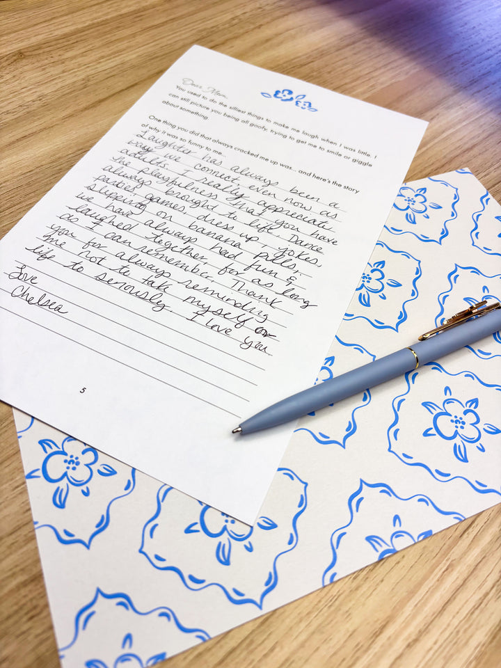 Mom, I Want You to Know: Letters to Share Your Love, Memories, and Heart With Her